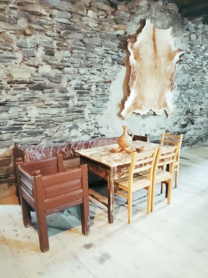 Raul Lushnu Darbaz Acomodação com café da manhã Mestia Exterior foto