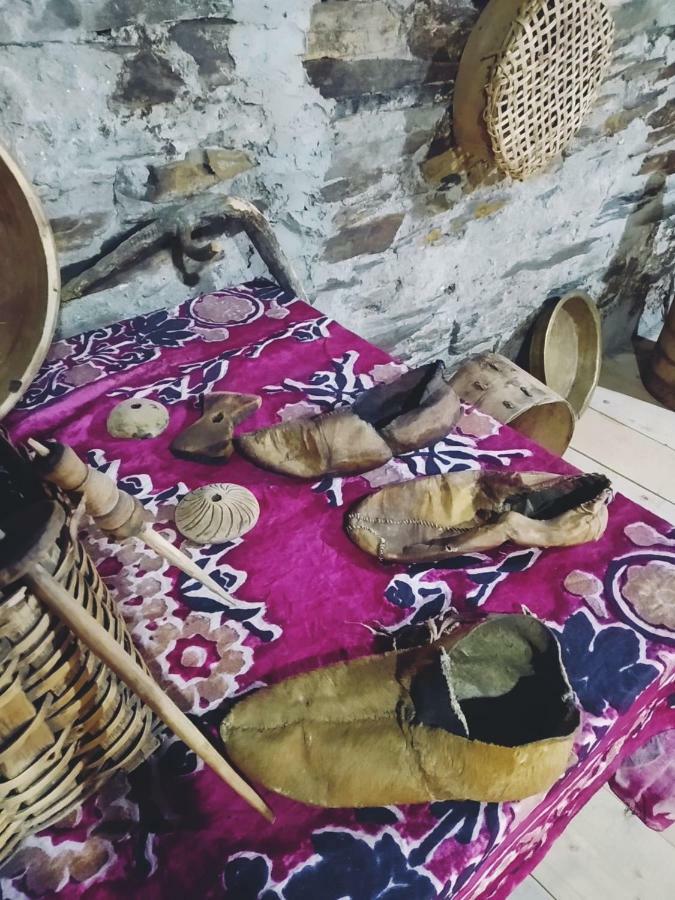 Raul Lushnu Darbaz Acomodação com café da manhã Mestia Exterior foto